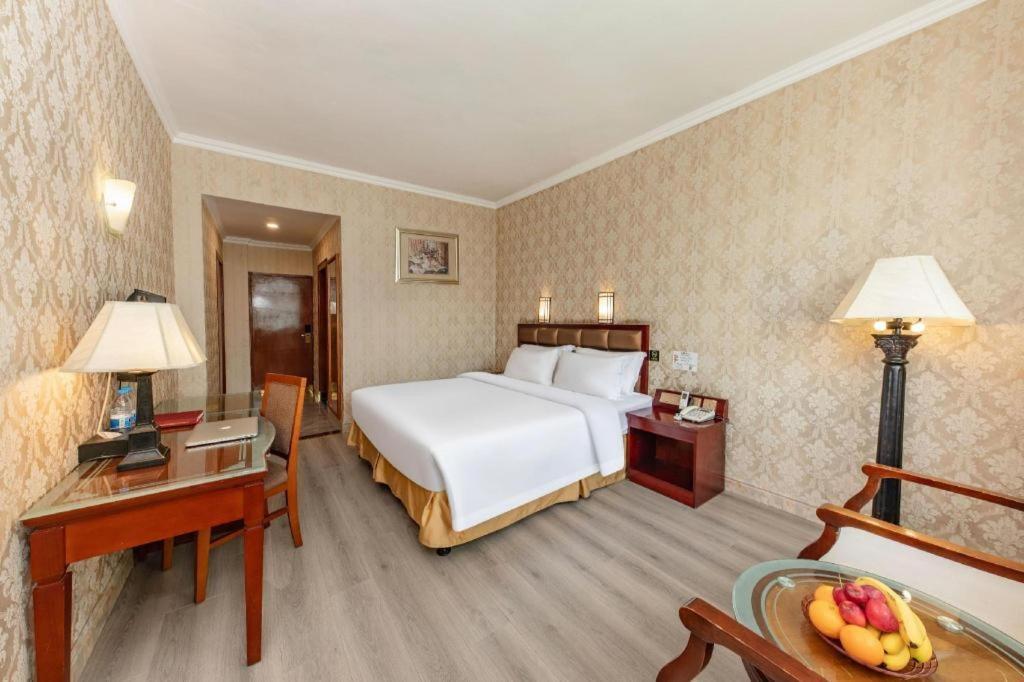 Zhenxing Hotel Shenzhen Exterior photo